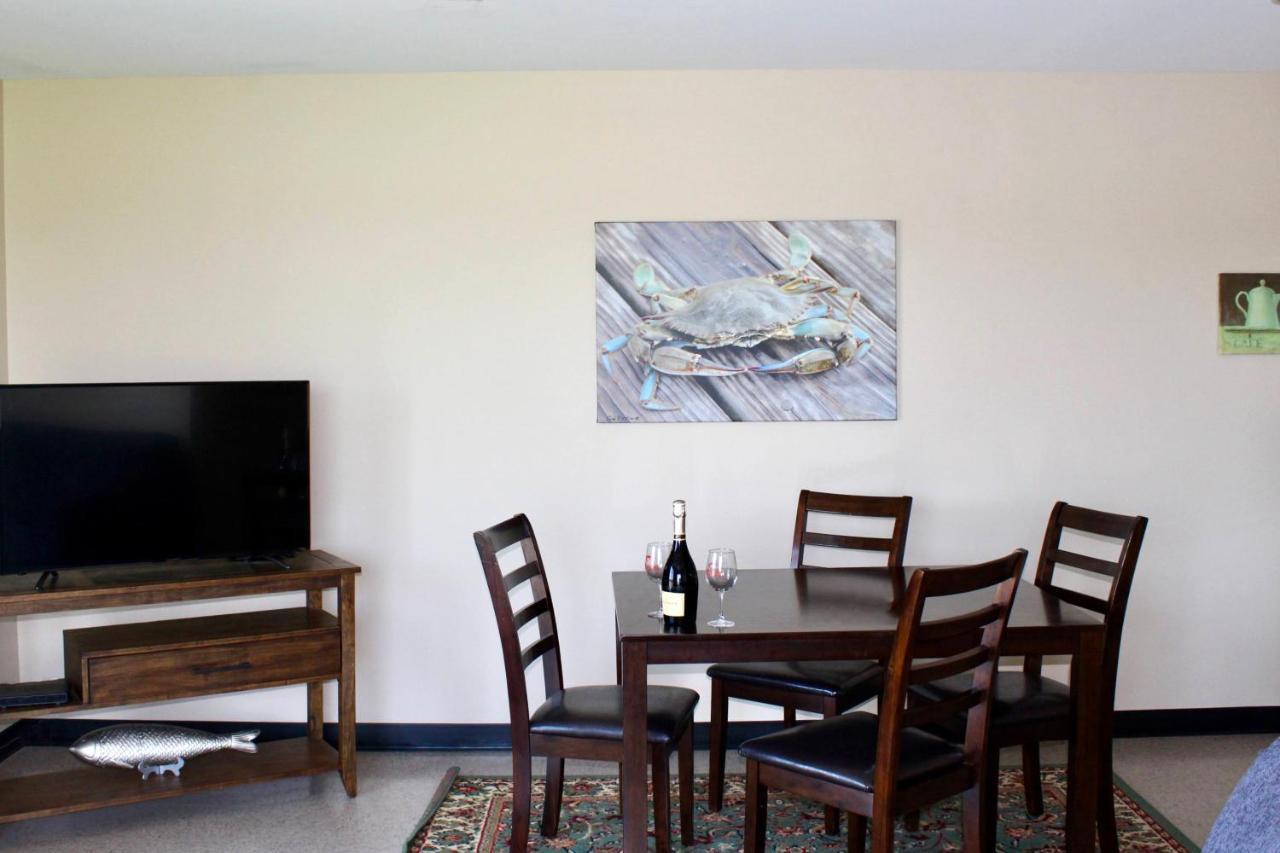 Surry Seafood Company Otel Dış mekan fotoğraf
