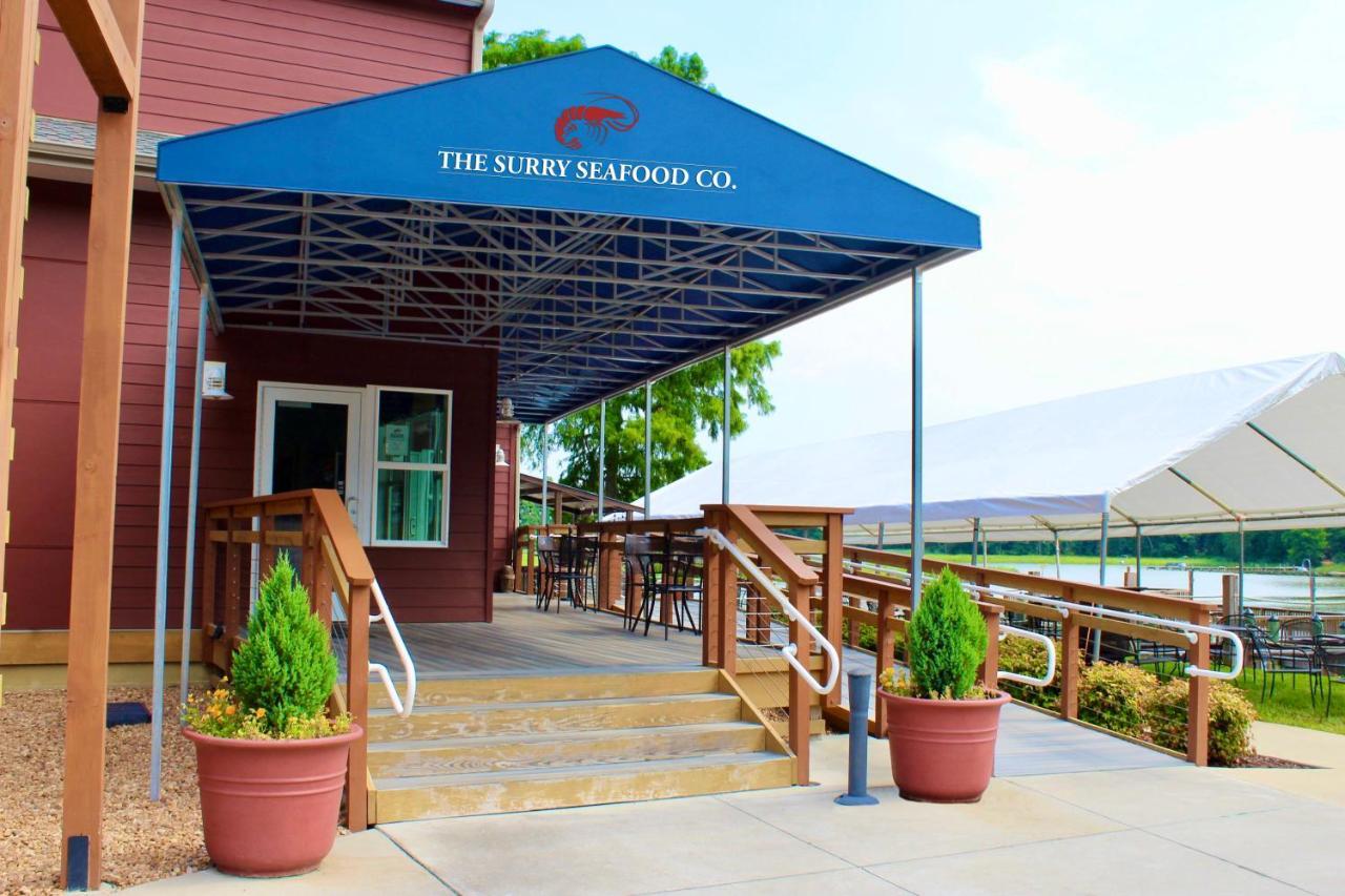 Surry Seafood Company Otel Dış mekan fotoğraf